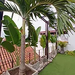 Hermoso apartamento con patio privado